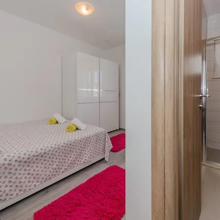 A2 - Spacious Apt W Lodge Just 40M From The Beach *