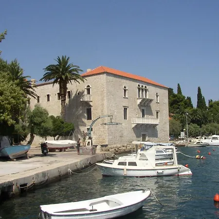 A2 - Spacious Apt W Lodge Just 40M From The Beach