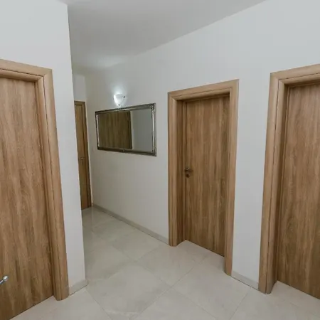 A2 - Spacious Apt W Lodge Just 40M From The Beach * Kastela